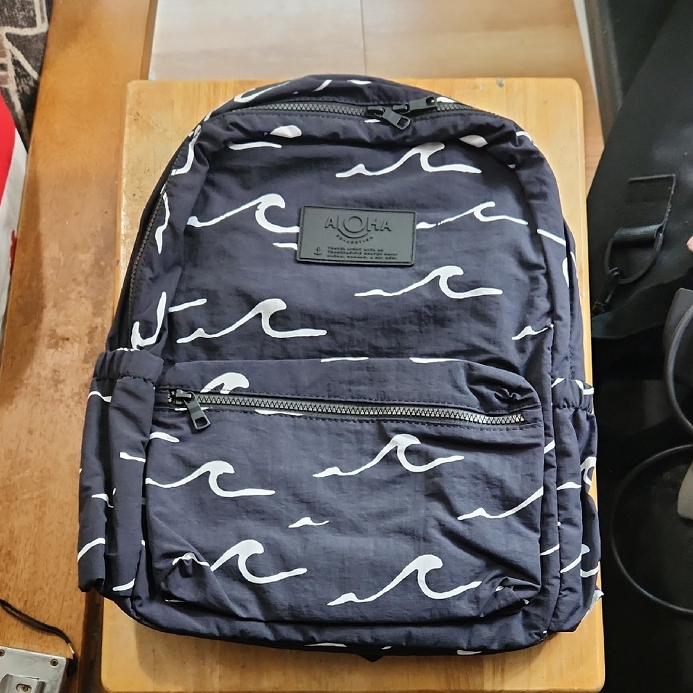 ALOHA Collection Black and White Wave Backpack New With Tags NWT